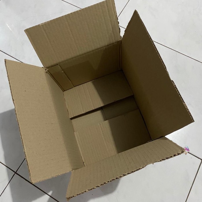 

KARDUS / KARTON / PACKAGING / BOX POLOS UK. 28x23x18cm