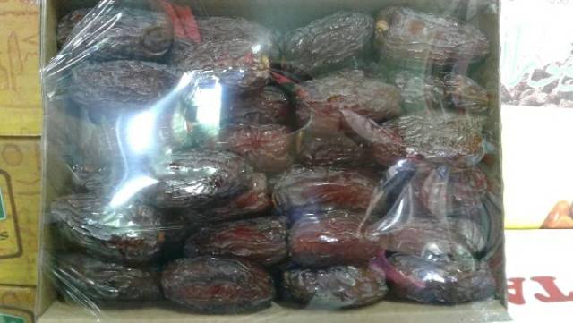 Kurma medjoul kemasan mewah 1 kg