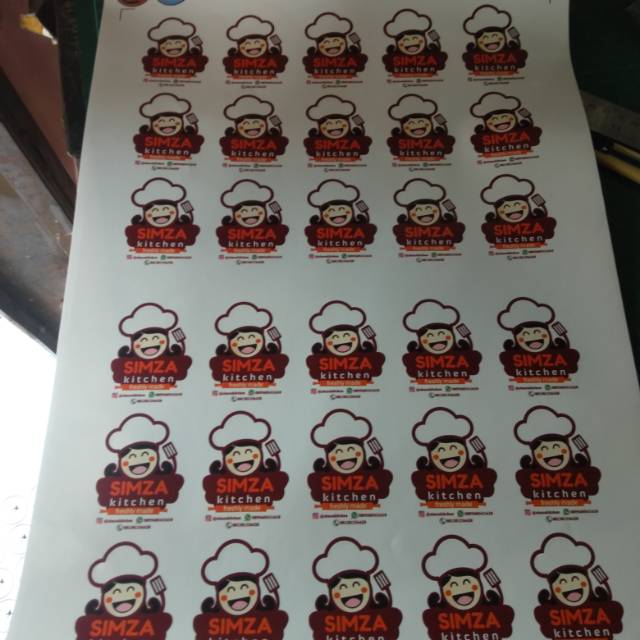 

Cetak Stiker label bahan tranparant satu jari jadi