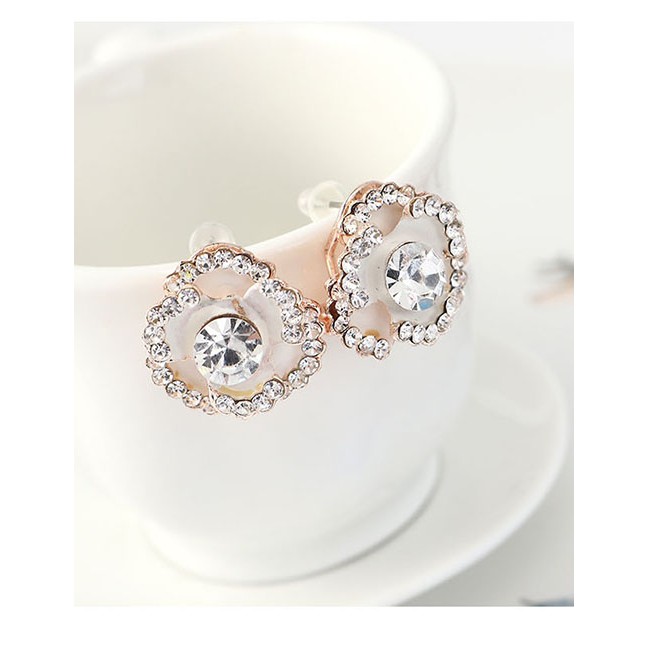 LRC Anting Tusuk Fashion 14k Gold Gold-plated Flower Stud Earrings With Rhinestones Y63696