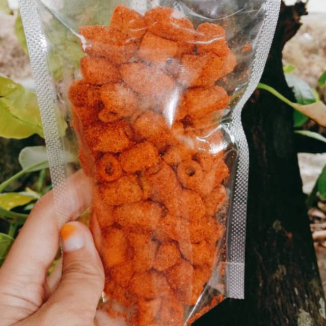 

KEMASAN POUCH MAKARONI BANTAT PEDAS DAUN JERUK/MACARONI USUS BANTAT KRIUK RENYAH&BIKIN GOBYOS