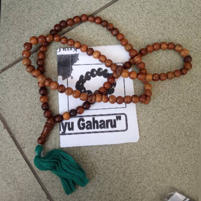 Tasbih 99 kayu Gaharu kalimantan