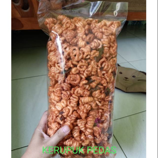 

Kerupuk pedas 250 gr