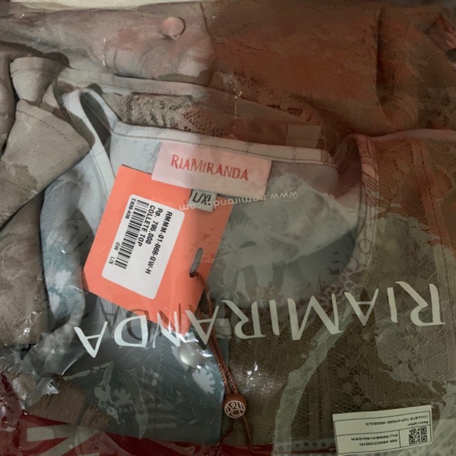 Collete Top Ria Miranda