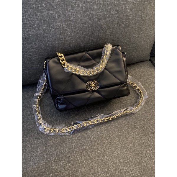 Chanel 19 (import quality)