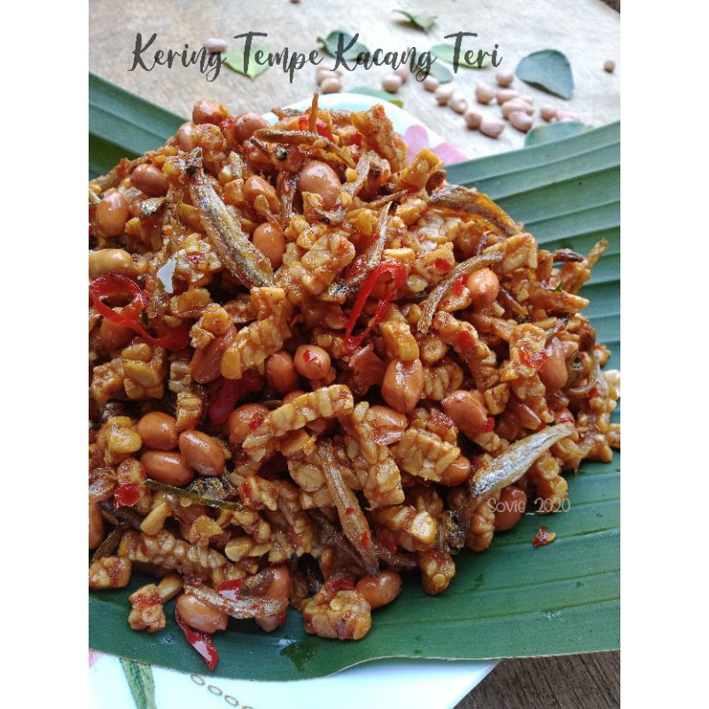

Kering Tempe Kacang Teri. Kering tempe enak tahan lama bisa untuk lauk anak kost/ pondok. Kemasan 500gram. Enak, praktis