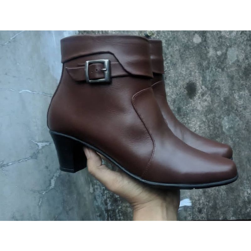 sepatu kulit boot wanita