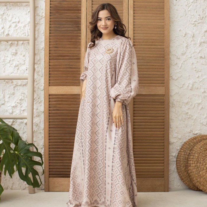 Daphne Dress Maple Sugar - Klamby