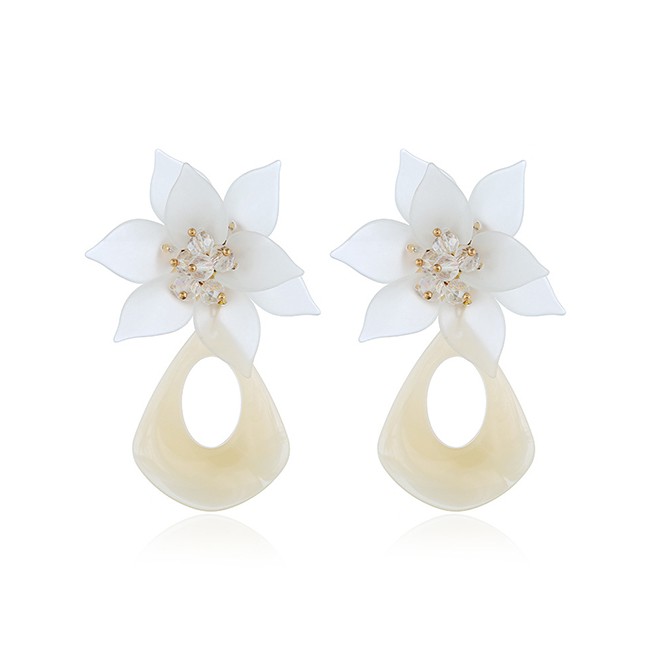 LRC Anting Tusuk Fashion White Acrylic Flower Earrings F67203