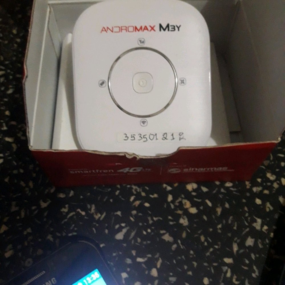 Modem Jaringan 4G Lock