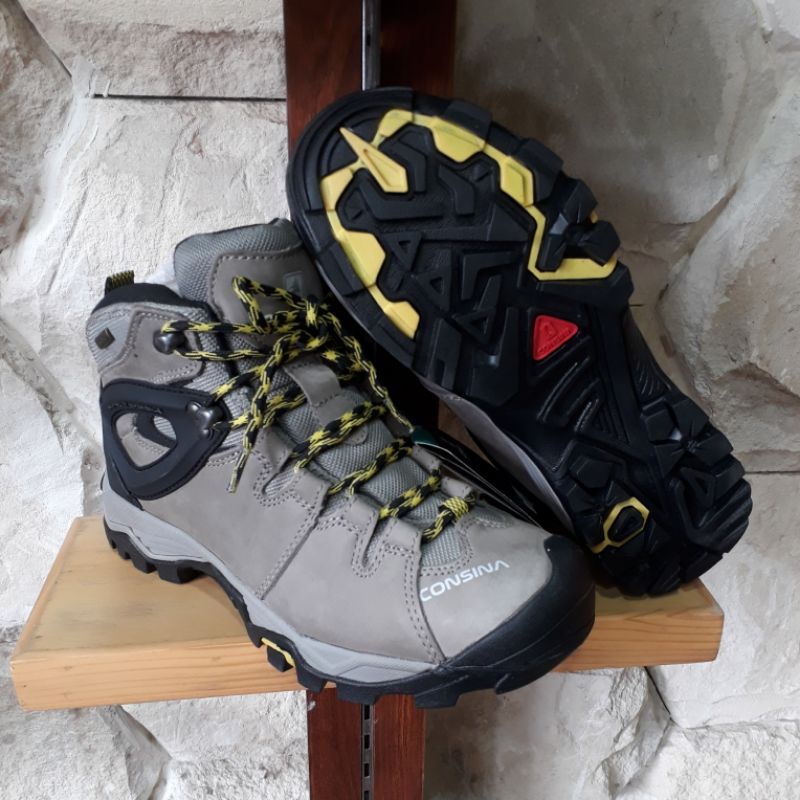 SEPATU GUNUNG CONSINA JOMSOM