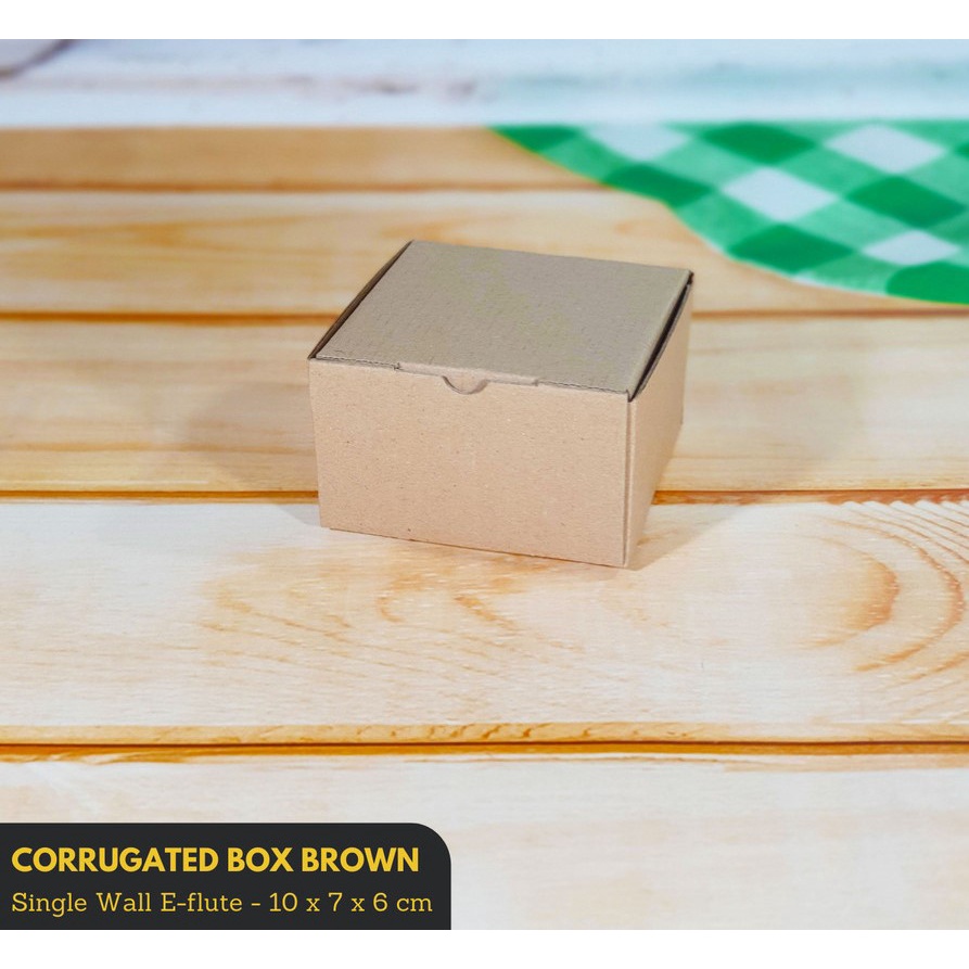 

Dus Kue Snack Kardus Coklat Serbaguna Karton Box Kraft Packaging 10 x 7 x 6 cm