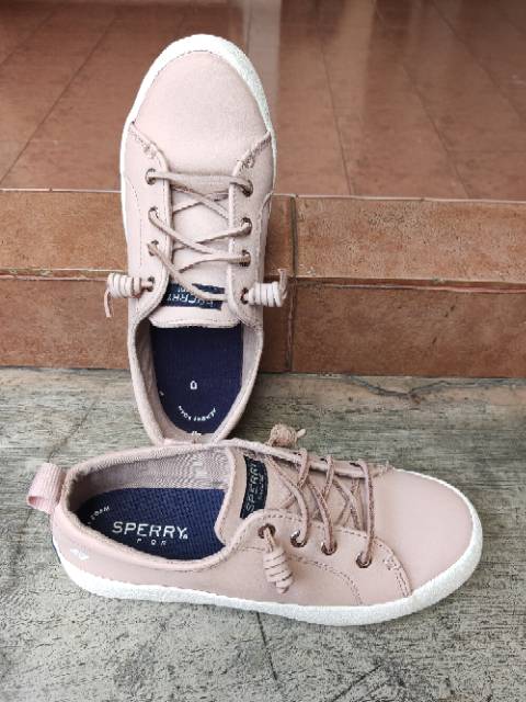 sperry crest sneaker