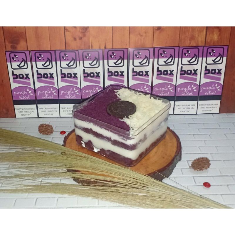 

DESSERT BOX VARIAN PURPLE VELVET CHEESE by D-BOX