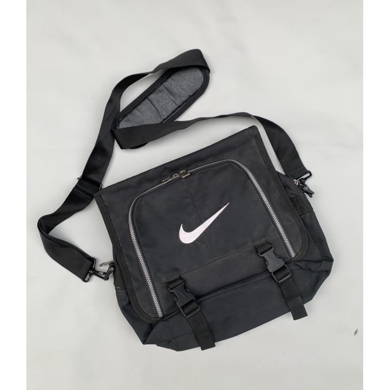 nike vintage sling bag