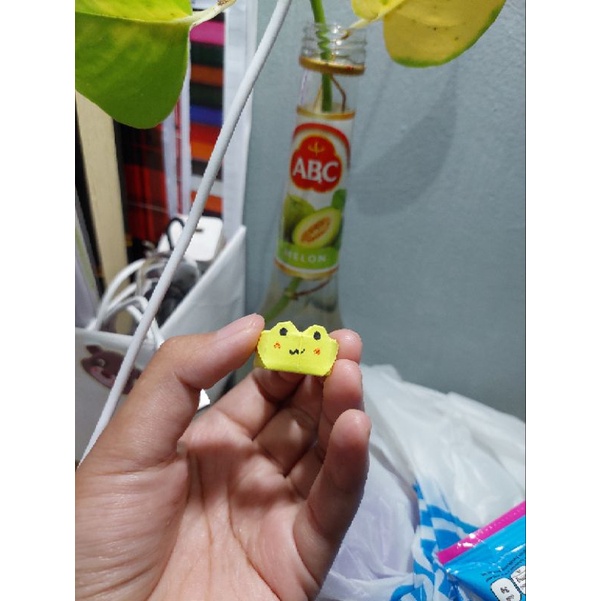 

Cincin Origami kodok