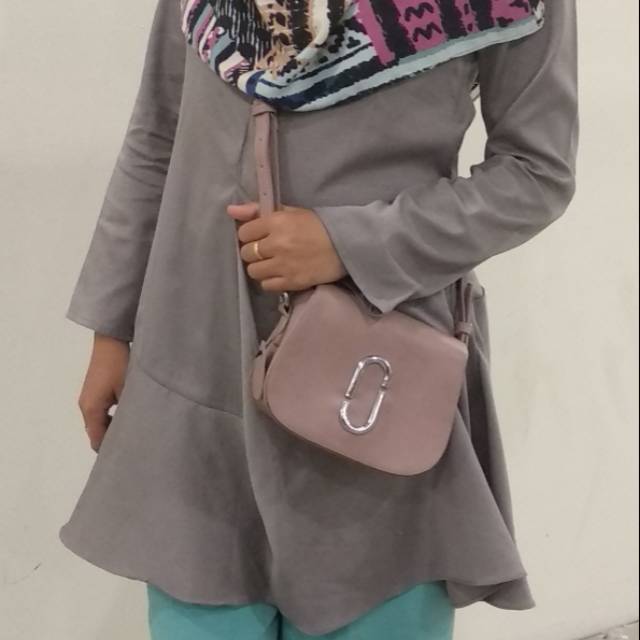 Enji by palomino preloved sling bag