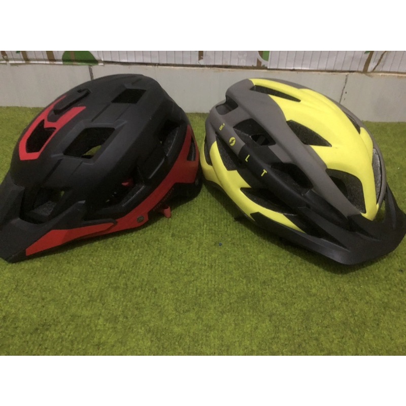 Preloved Helm sepeda Polygon RAMP dan bolt