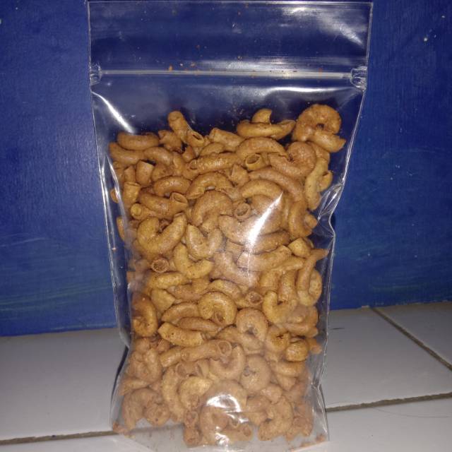 

Macaroni bantet kriuk by snackminul kemasan pouch 80gram