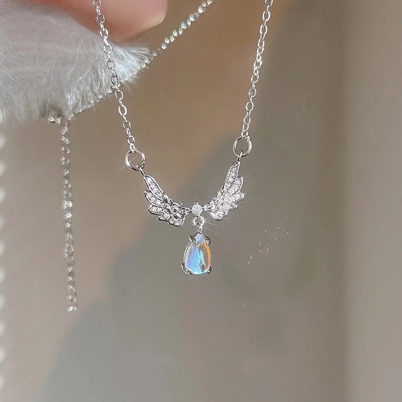 YEEZII Kalung Rantai Choker Liontin Sayap Malaikat Warna Silver Untuk Wanita