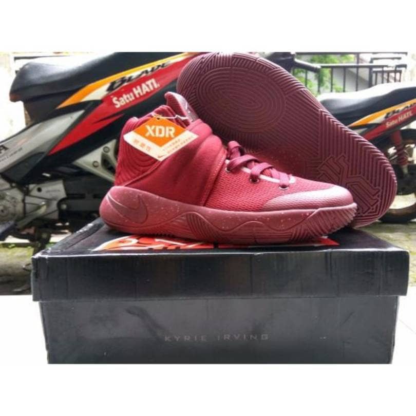 Sepatu Basket KuliahSepatu Basket Nike Kyrie Irving Premium Original Air jordan