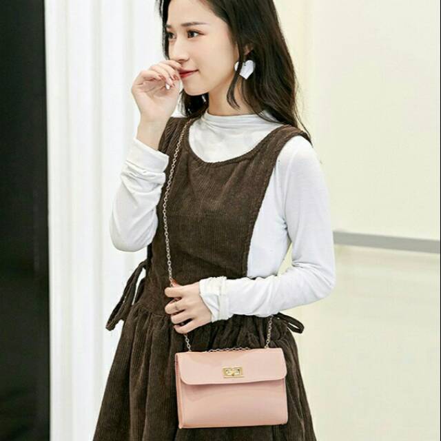 BM TAS SELEMPANG WANITA KODE TJ-1588