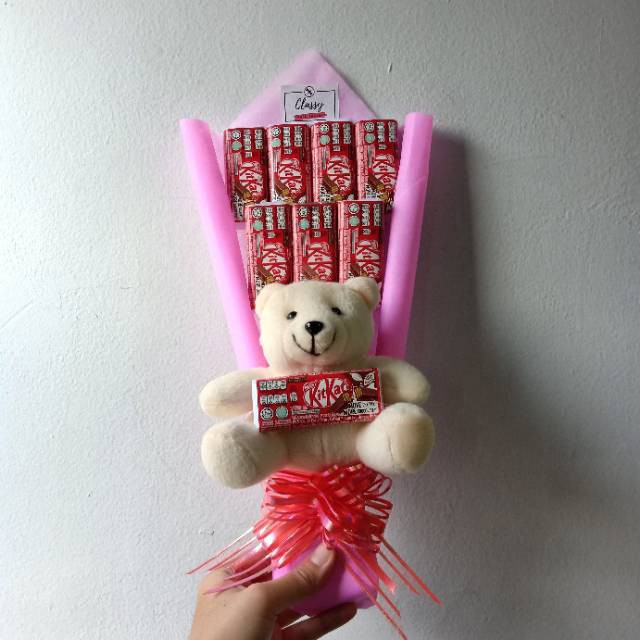 

Snack Bouquet Kitkat with Teddy Bear / Bucket Buket Bunga Snack Jajan / Hadiah Kado Wisuda