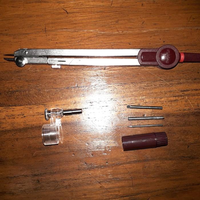 

Jangka Rotring (1 Set)