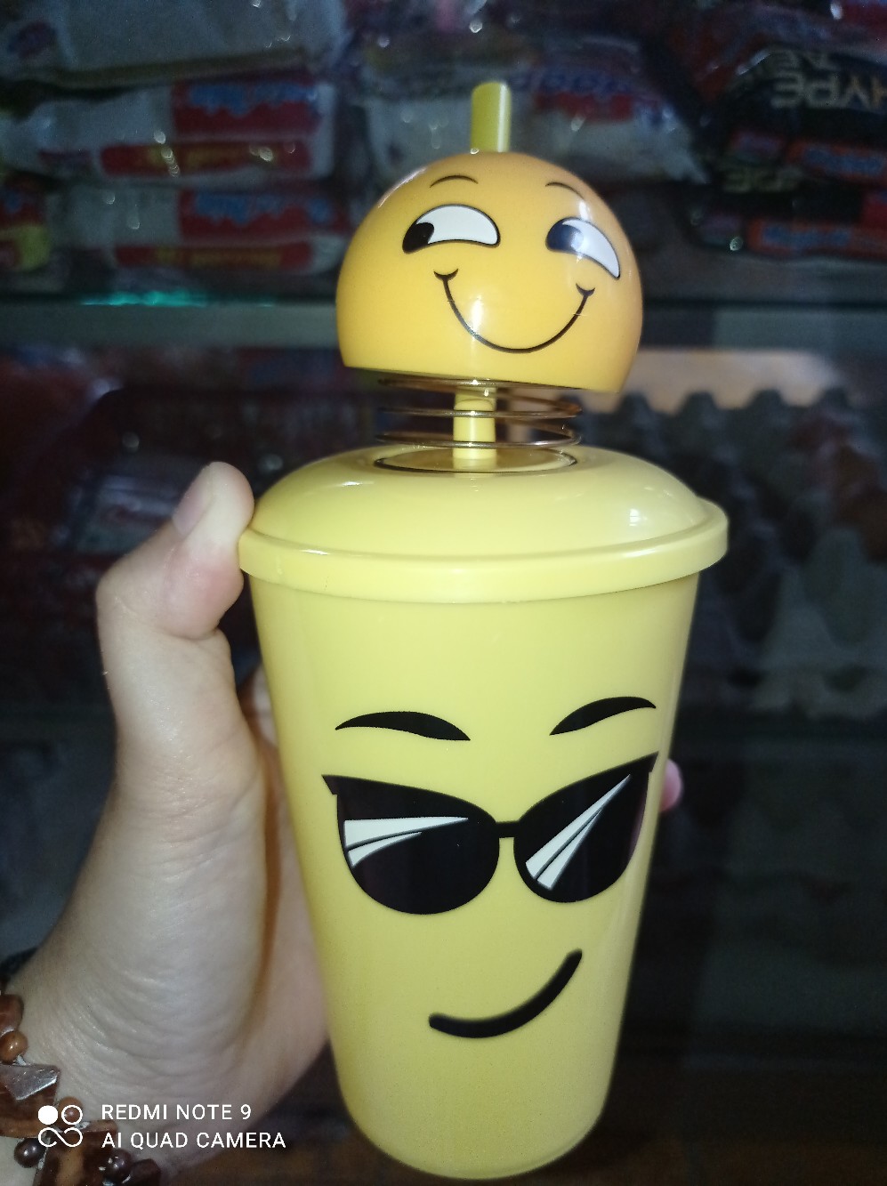 Cuancuy -  Tempat Minum Emoji Gelas Emoticon Boneka Goyang Tumblr Karakter Smile Toeng Termurah