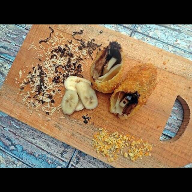 

Choco Banana n Cheese (risoles coklat,pisang,keju) ready to eat