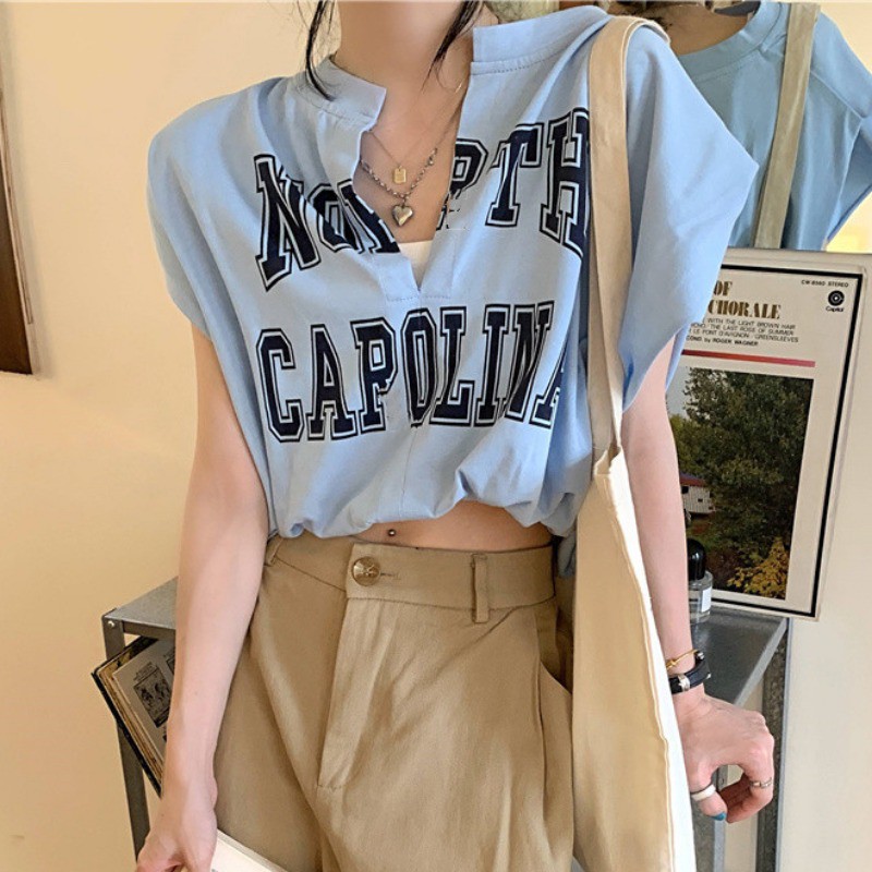 Nico##Mock Two-Piece v-neck Pendek Kerah T-shirt Wanita Rasa Baru Longgar Tanpa Lengan Musim Panas Teratas