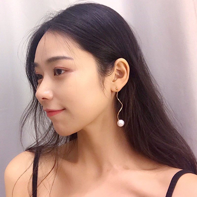 Mutiara anting-anting wanita Korea temperamen liar personalized anting-anting trendi sederhana dan b