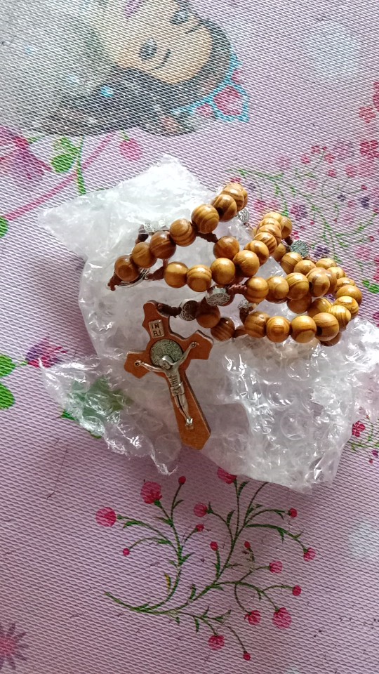 Rosario Kayu Benediktus Kayu Bulat 10mm - Rosario Rohani