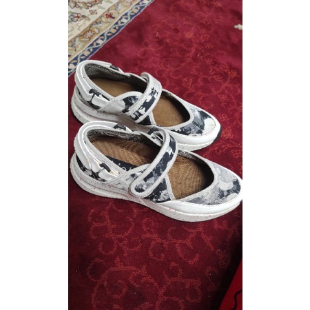 Preloved sepatu CHIEL - MANO by CHIEL