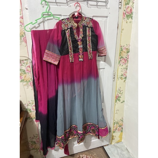 Dress pesta Sari india recommended (Preloved)
