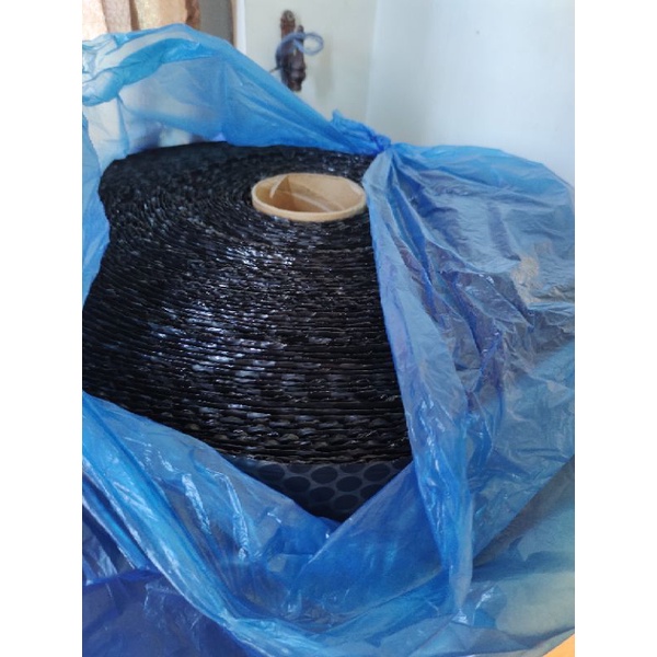 

bubble wrap roll 50 meter hitam