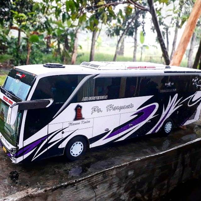 Miniatur Bis / Bus Haryanto