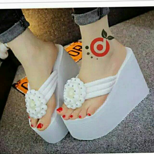 WEDGES WARNA PUTIH TINGGI 12 CM