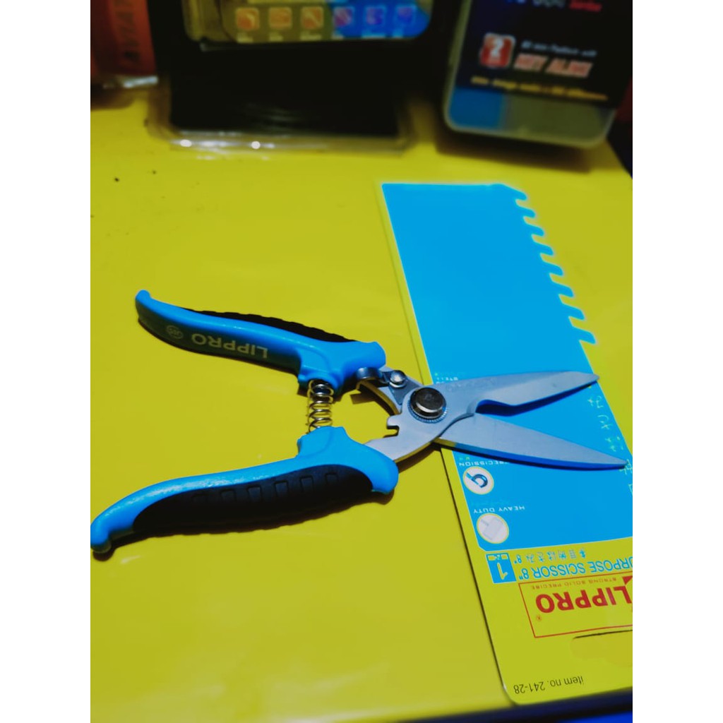 

LIPPRO MULTIPURPOSE SCISSOR 8 INC LIPPRO MULTIPURPOSE SCISSOR 8" KODE 241-28 - GUNTING SERBAGUNA