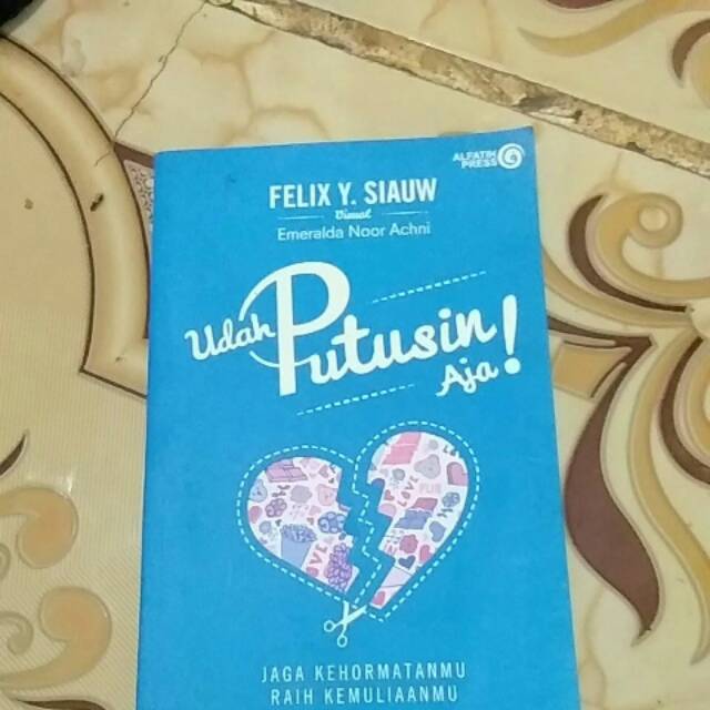 BUKU UDAH PUTUSIN AJA