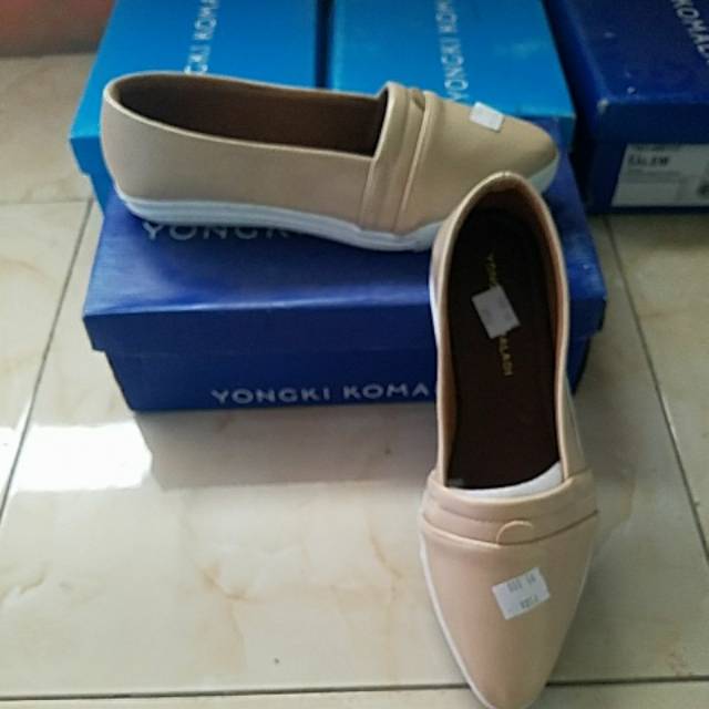 Sepatu Casual Yongki Komaladi