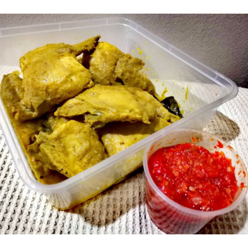 

Ayam Ungkep 1 Ekor, tidak pelit bumbu dan siap di goreng (6-8 potong)