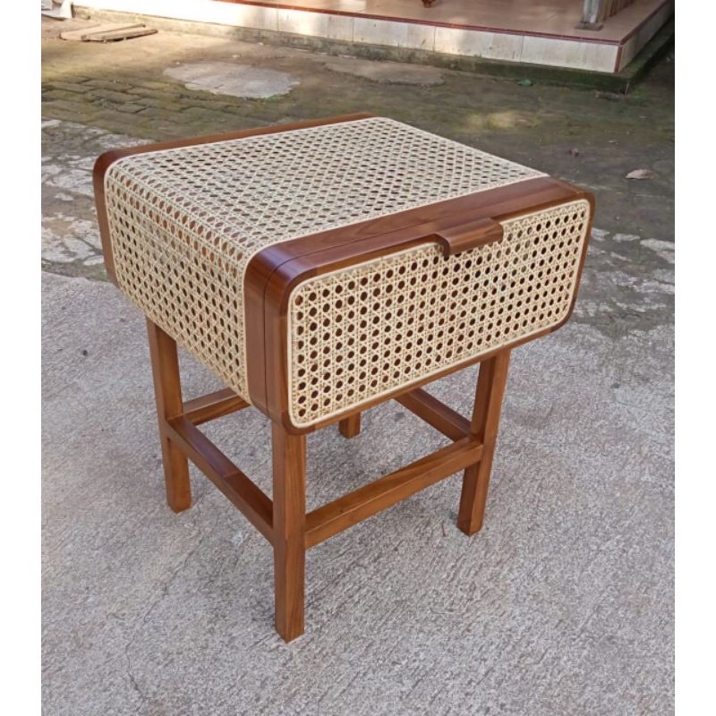 Nakas Minimalis Jati Kombinasi Rotan, Nakas Rotan Minimalis, Nakas Kayu Jati