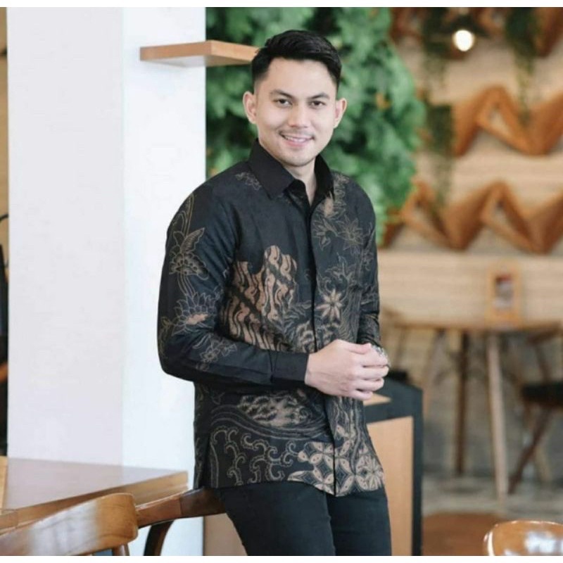 KANURAGAN COKLAT BATIKSOLOAMANAH KEMEJA BAJU BATIK PRIA SOLO LENGAN PANJANG PENDEK LAPIS FURING ATASAN BATIK PREMIUM MODERN KATUN HALUS WISANGGENI SM DEWO WIRYAWAN KANAYA VIJAY RAJASAKTI WEDANTA PINUS RAJASAKTI KENCONO UNGU NGUDI RAHAYU BABON ANGKREM