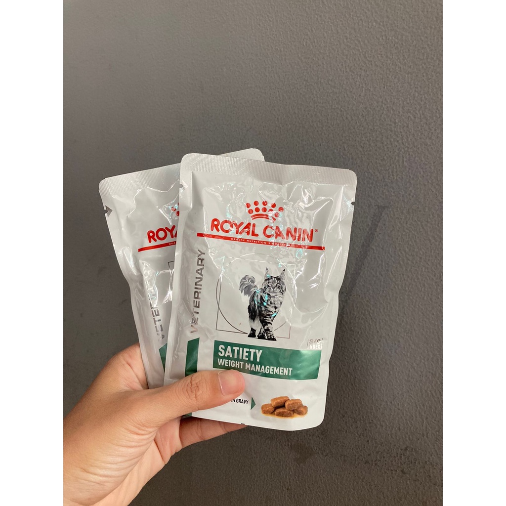 Royal canin satiety cat pouch