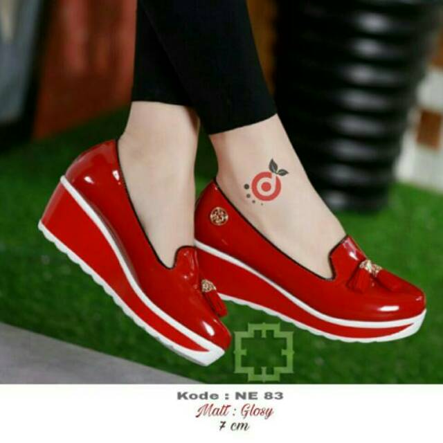 RESTOCK NE83 EMORY GLOSSY WEDGES 7CM CANTER WEDGES DOCMART MERAH HITAM CANTIK SEPATU WANITA