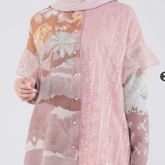 Collete Top Ria Miranda