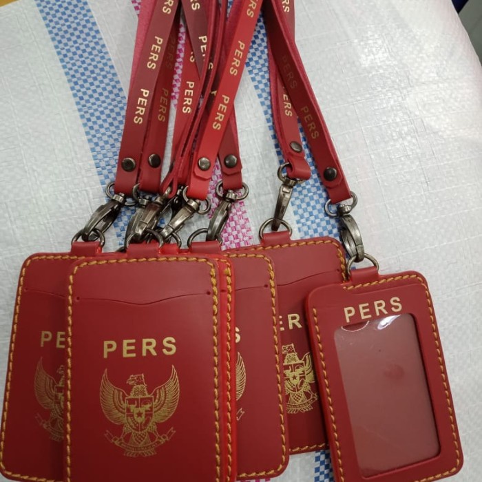 

Trendi Tali Id Card Pers // Nametag Pers Limited