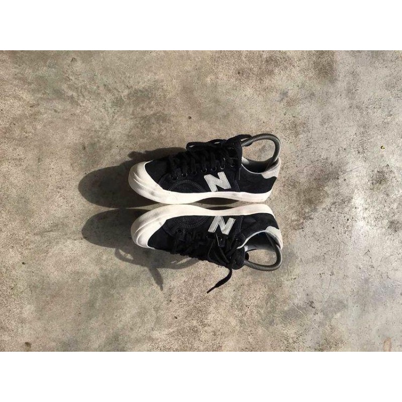 sepatu nb pro court