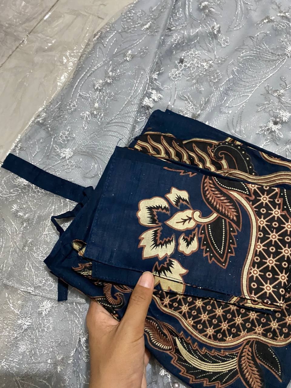 Maura Couple - Sania Ruffle Batik Couple Ori Ndoro Jowi Garansi Termurah Shopee - Couple Laura